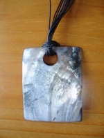 collier rectangle nacre